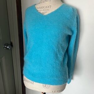Noos made in Italy Women's V-Neck Blue Sweater